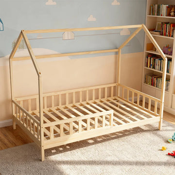 Espace nuit apaisant et épuré inspiré de la méthode Montessori