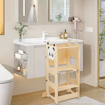 Tour d'apprentissage Montessori en bois dans une salle de bain