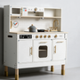 Cuisine bistrot en bois avec tablier et éclairage LED